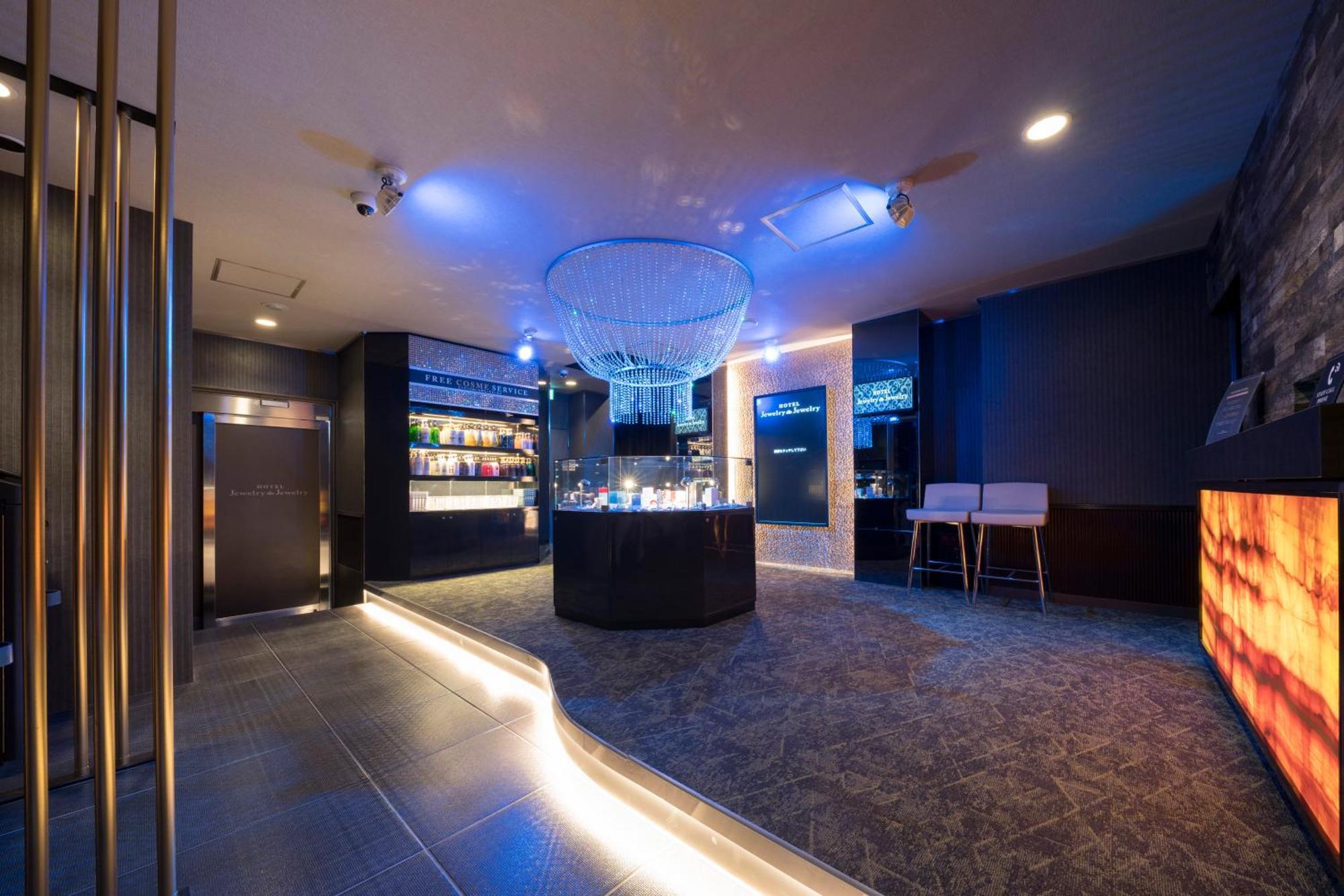 ホテル ジュエリージュエリー 十三 (Adults Only) Osaka Esterno foto